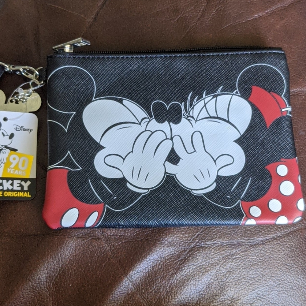 🏷️NWT🏷️ Disney Clutch / Make-up Bag